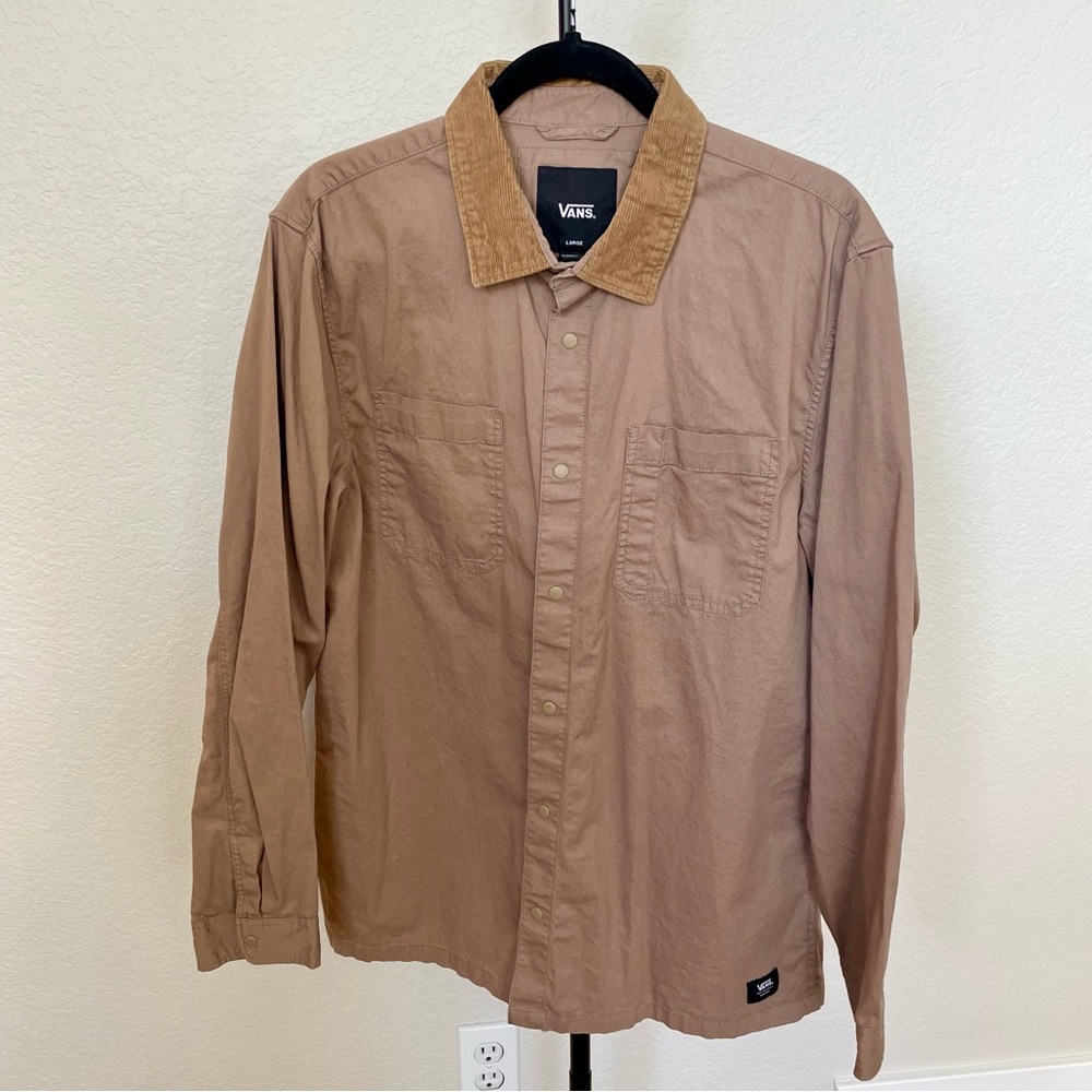 VANS Men's Campus Long Sleeve Snap Front Shirt in a tan or brown - Size Large